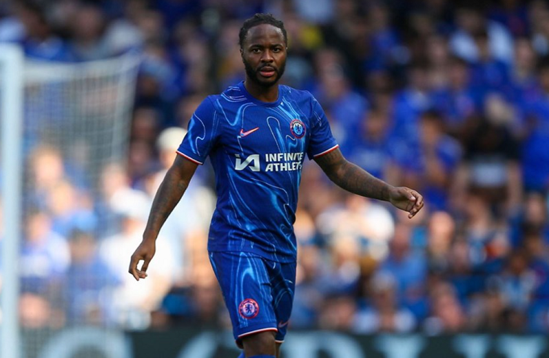 sterling-roi-chelsea-dau-cham-het-cho-mot-thuong-vu-phoi-bay-su-roi-ren
